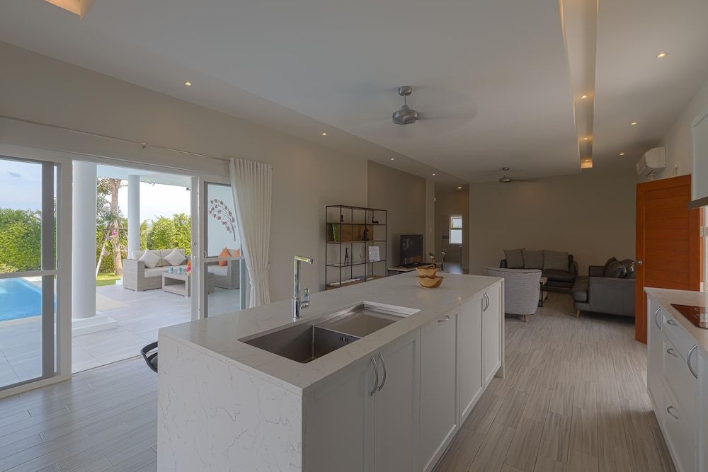 undefined Modern 3 Bedroom Pool Villa MP67 5