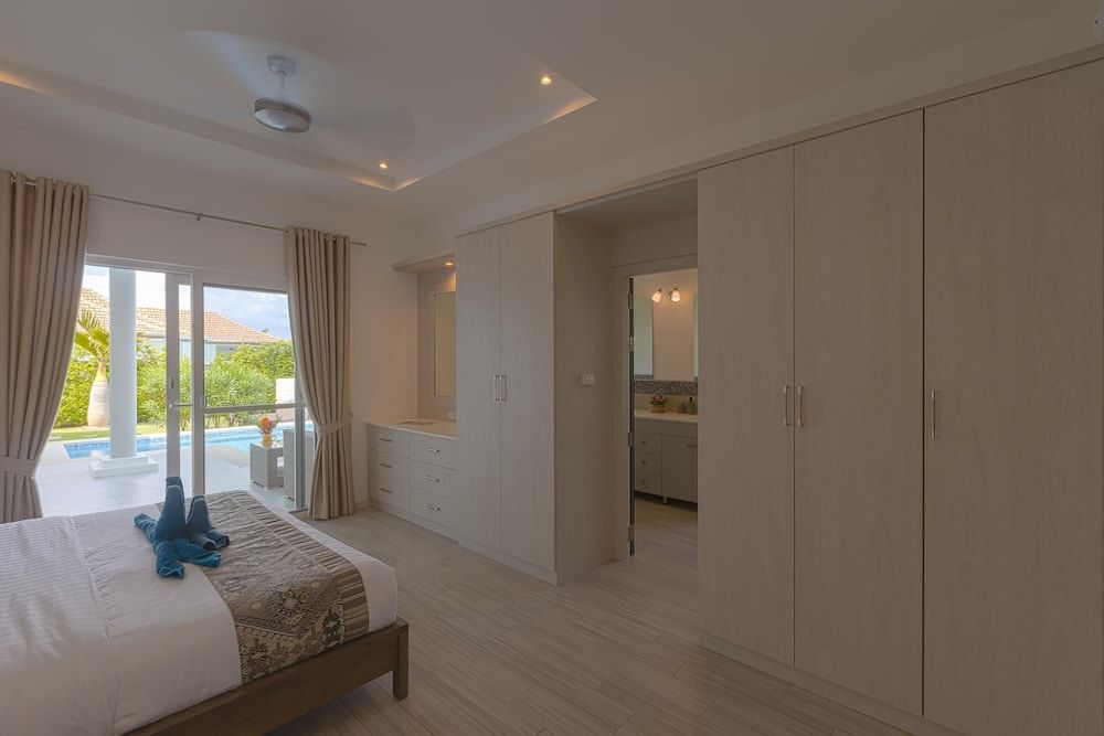 Modern 3 Bedroom Pool Villa MP67 Family Villa 3