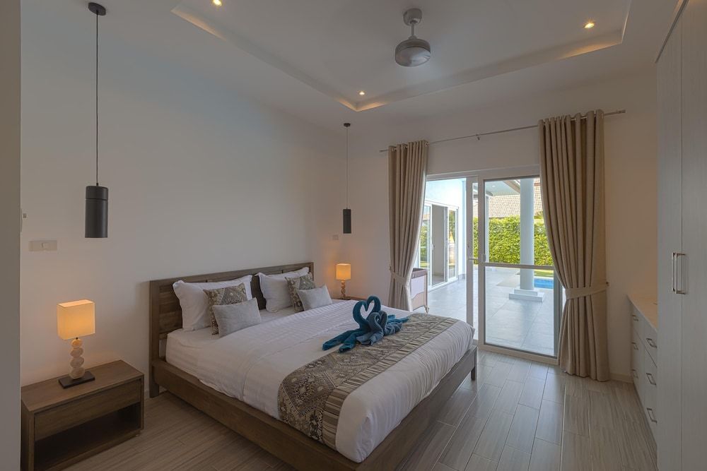 Modern 3 Bedroom Pool Villa MP67 Family Villa 4