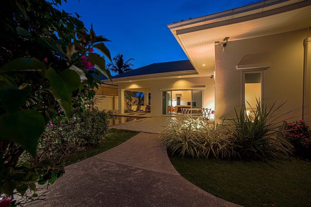 undefined Tropical 4 Bedroom Pool Villa L21 2