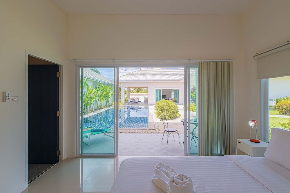 Tropical 4 Bedroom Pool Villa L21 Family Villa 4