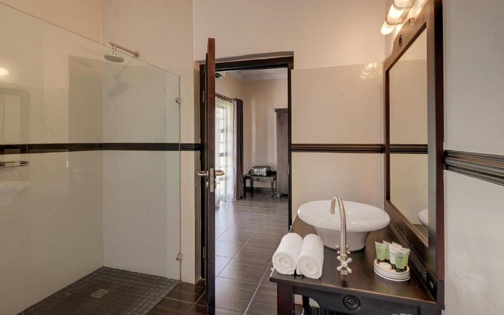 Midgard Family Room 4