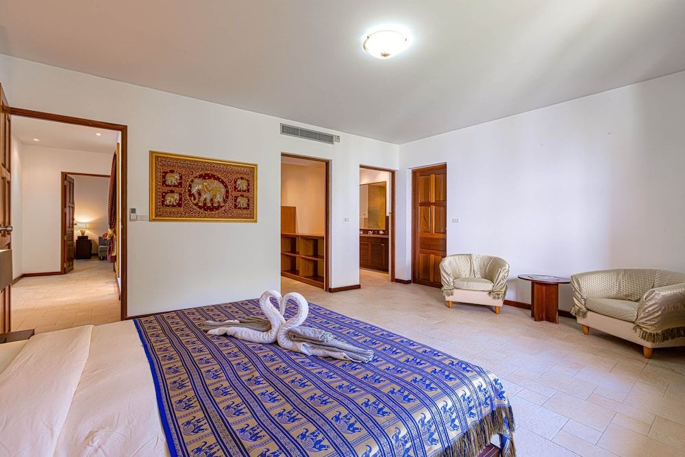 undefined Bali Style Mansion in Great Location WL2 8