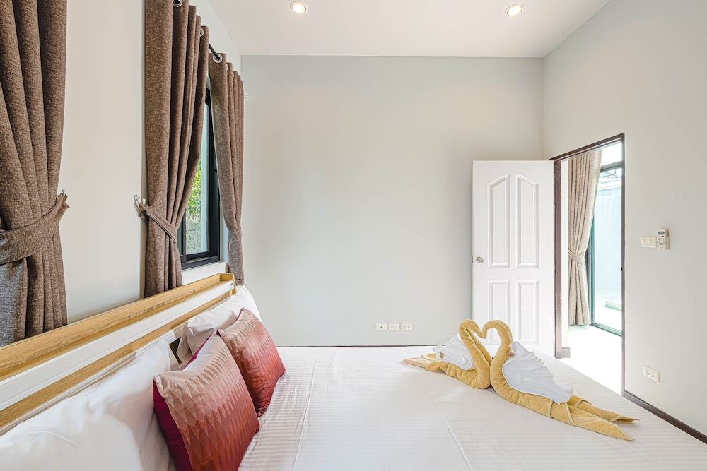 undefined Cozy 3 Bedroom Villa SV 6