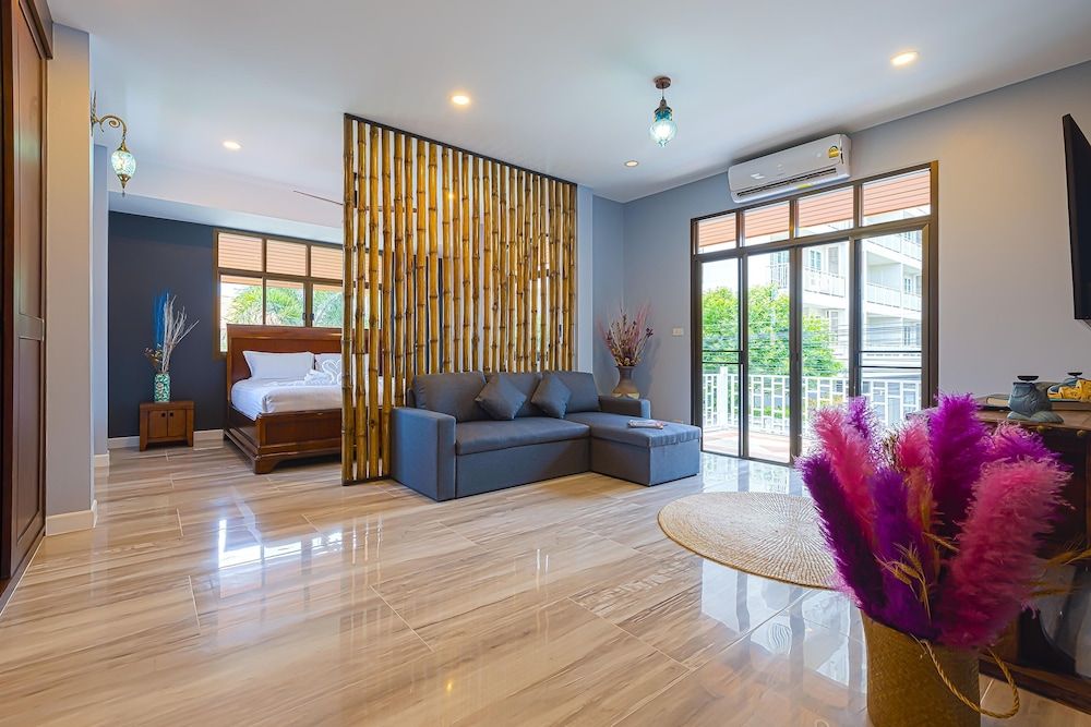 Pool villa  4 BR walking to Beach HV Family Villa 21