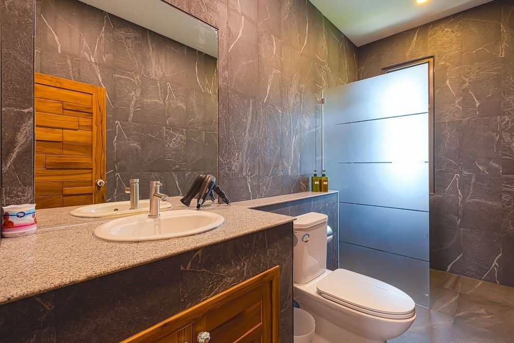 Pool villa  4 BR walking to Beach HV Family Villa 29