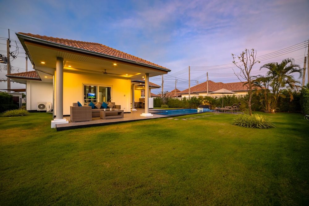 undefined Modern 3 Bedroom Pool Villa MS24 7