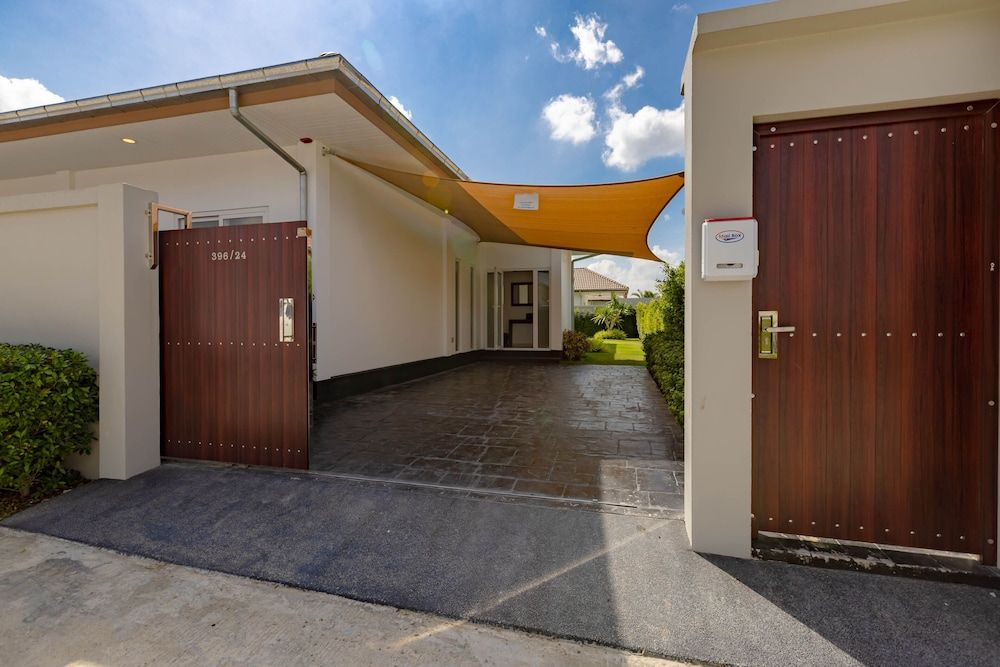 undefined Modern 3 Bedroom Pool Villa MS24 3