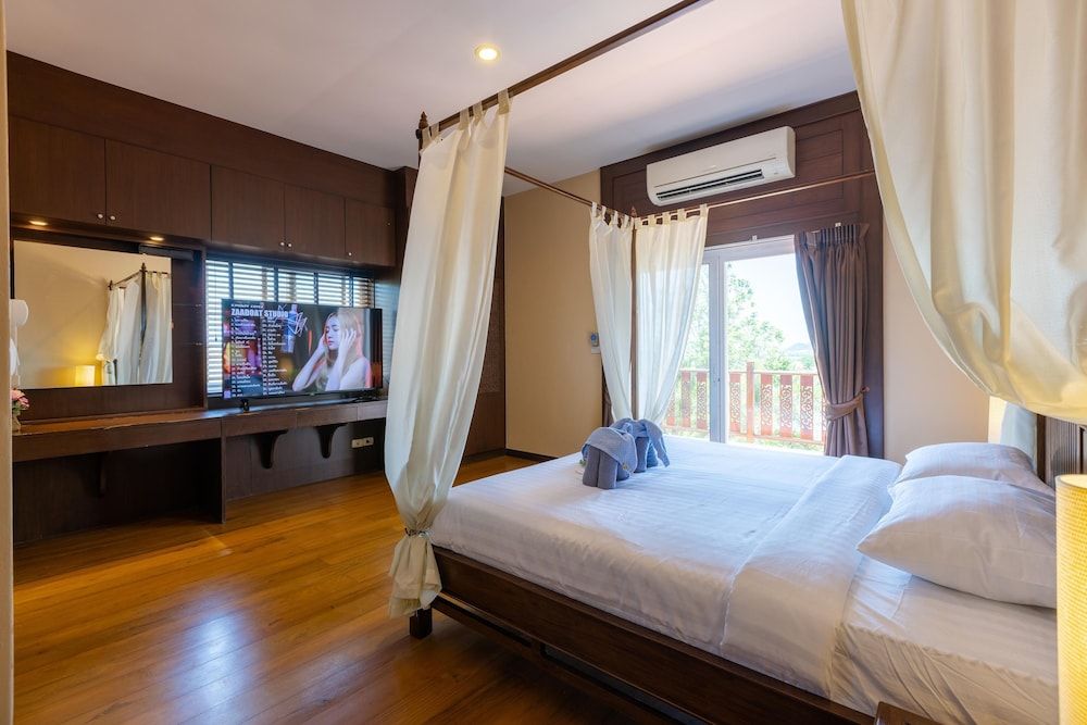 5 Bedroom Pool Villa Close To Town H5 Family Villa 5