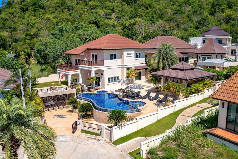 undefined 5 Bedroom Pool Villa Close To Town H5 2