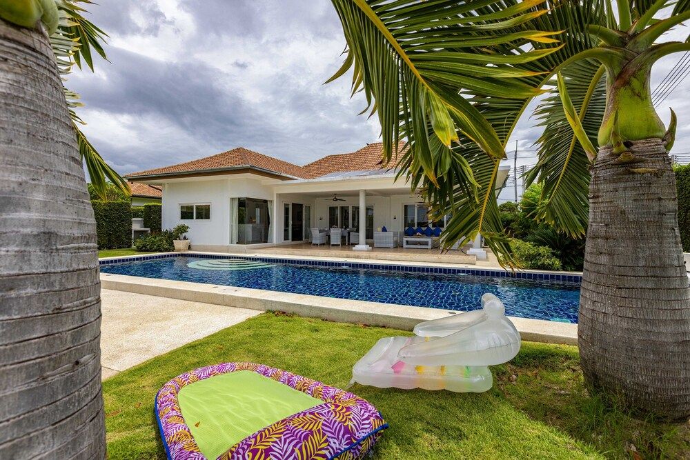 undefined Modern 3 Bedroom Pool Villa MP22 4