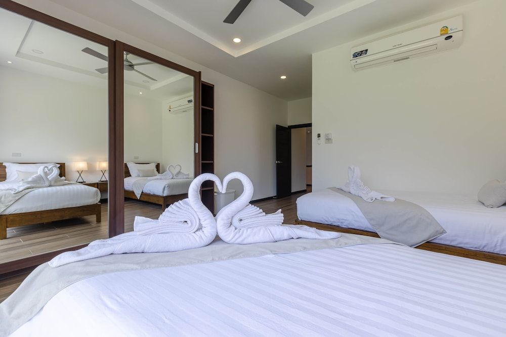 Modern 4 BR Pool & Tropical Garden MS-30 Luxury Villa 7