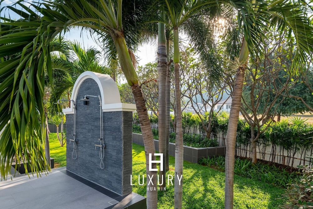 undefined Luxury 5 Bedroom Pool Villa B11B