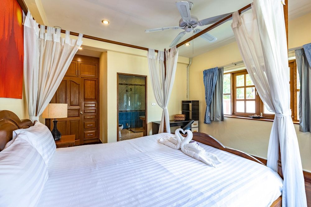 3 BR Pool Villa in Great Location CV3 Deluxe Villa 8