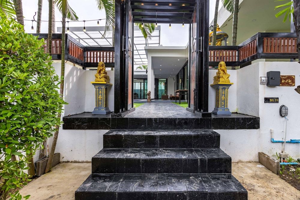 undefined 4 Bedroom Modern Pool Villa BL10 2