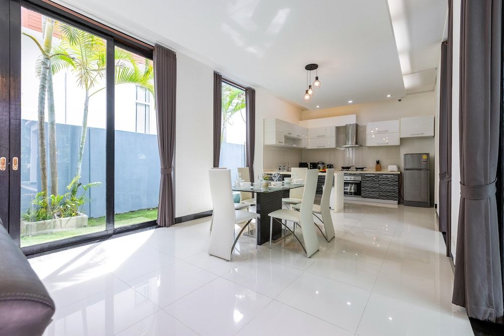 undefined 4 Bedroom Modern Pool Villa BL10 5