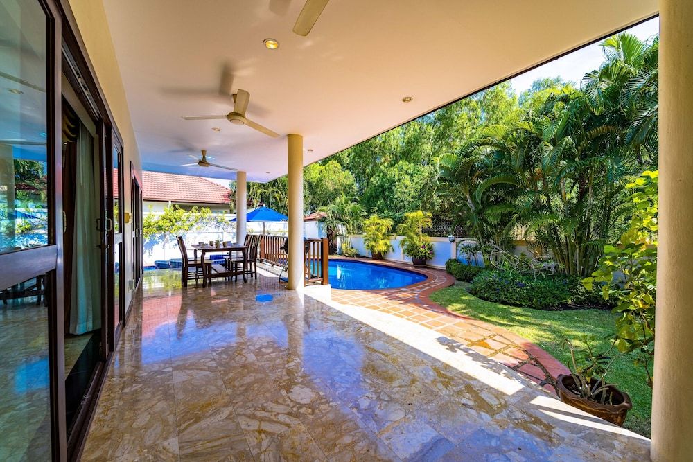 Cozy 3 BR Pool Villa close to Town CV3L Deluxe Villa 44