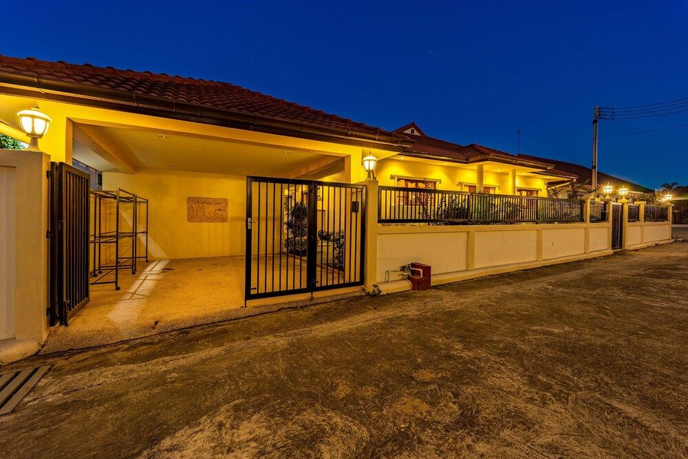 undefined Cozy 3 BR Pool Villa close to Town CV3L 5