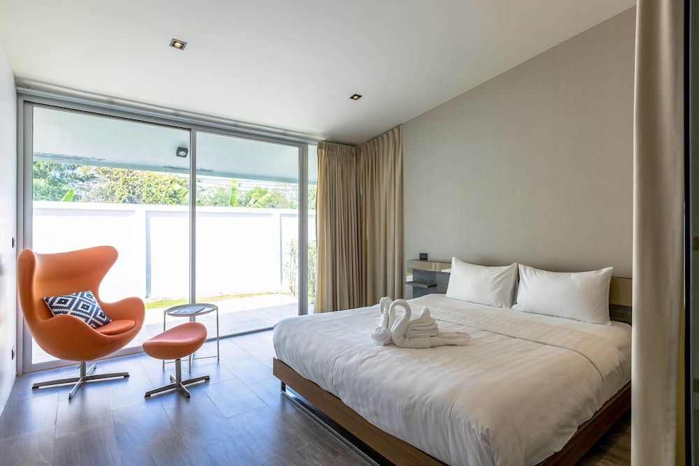 Large Private Pool Villa with 7 BR 7B Design Villa 19