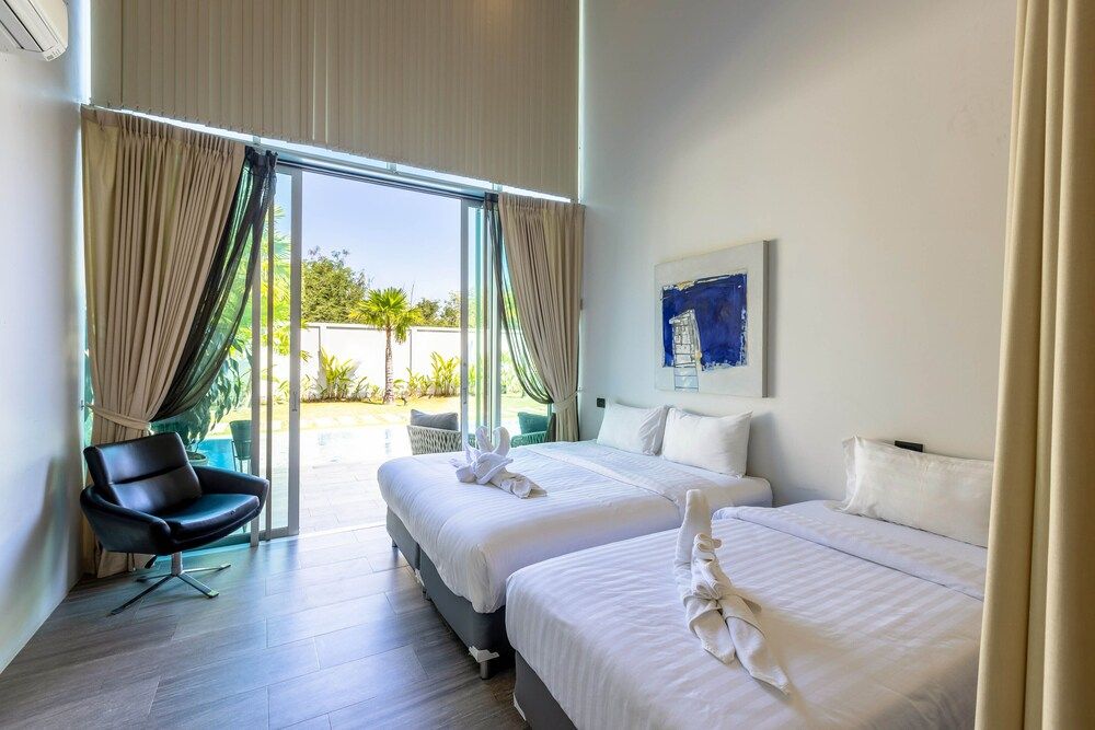 Large Private Pool Villa with 7 BR 7B Design Villa 10