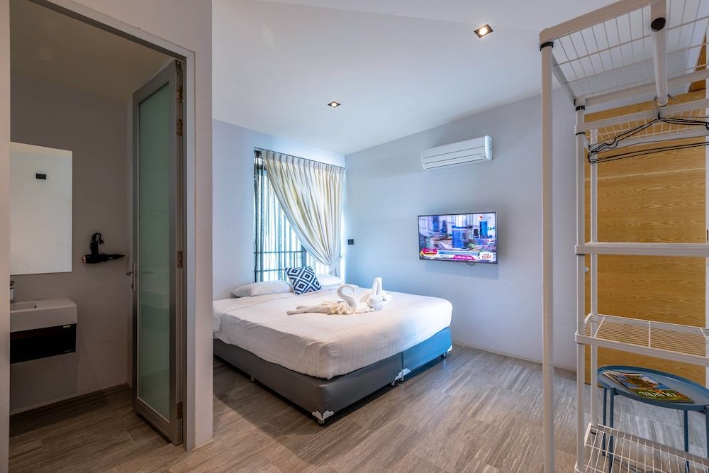 Large Private Pool Villa with 7 BR 7B Design Villa 16