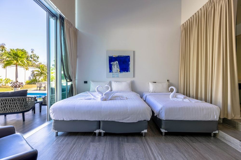 Large Private Pool Villa with 7 BR 7B Design Villa 11