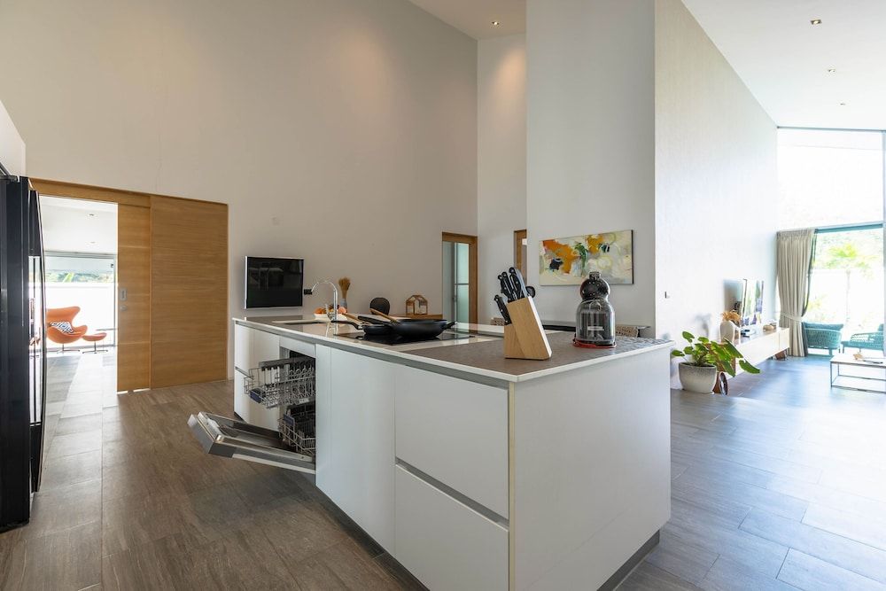 Large Private Pool Villa with 7 BR 7B Design Villa 40