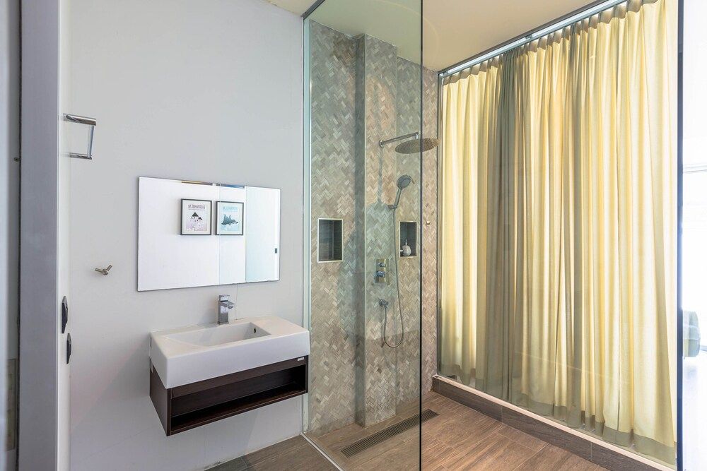 Large Private Pool Villa with 7 BR 7B Design Villa 76