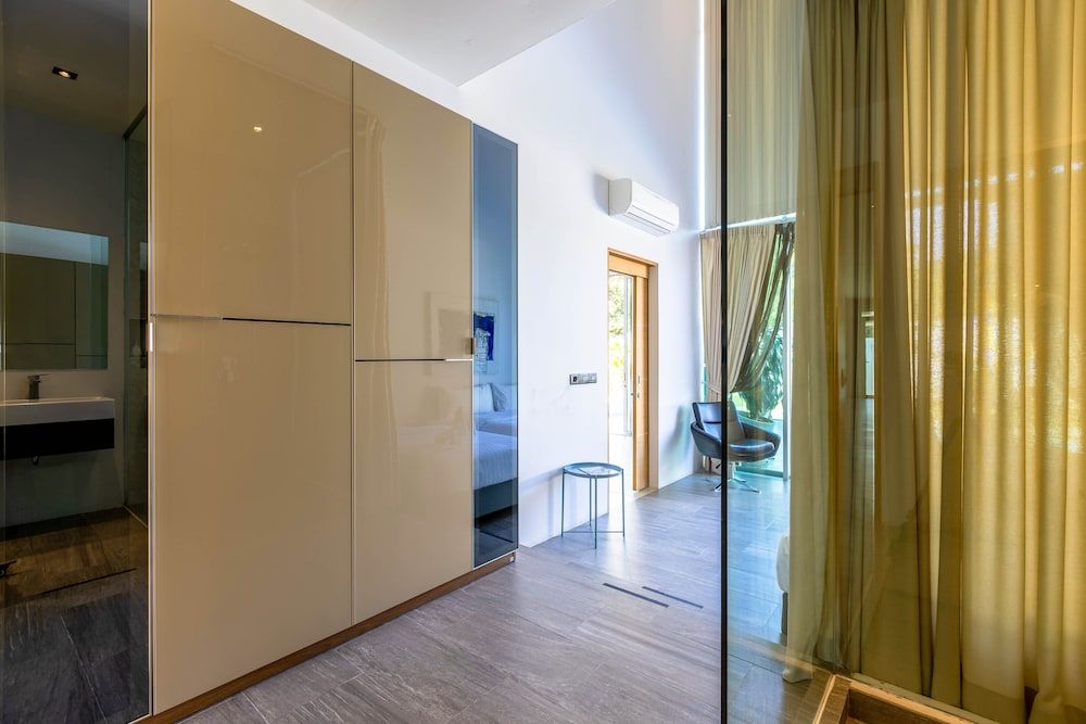 Large Private Pool Villa with 7 BR 7B Design Villa 79