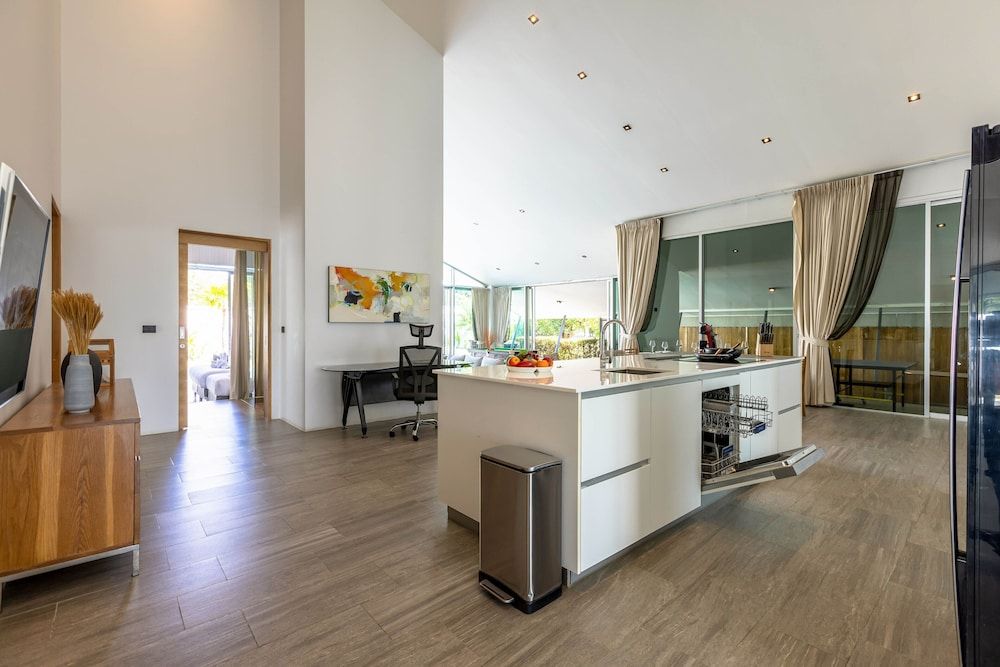 Large Private Pool Villa with 7 BR 7B Design Villa 43