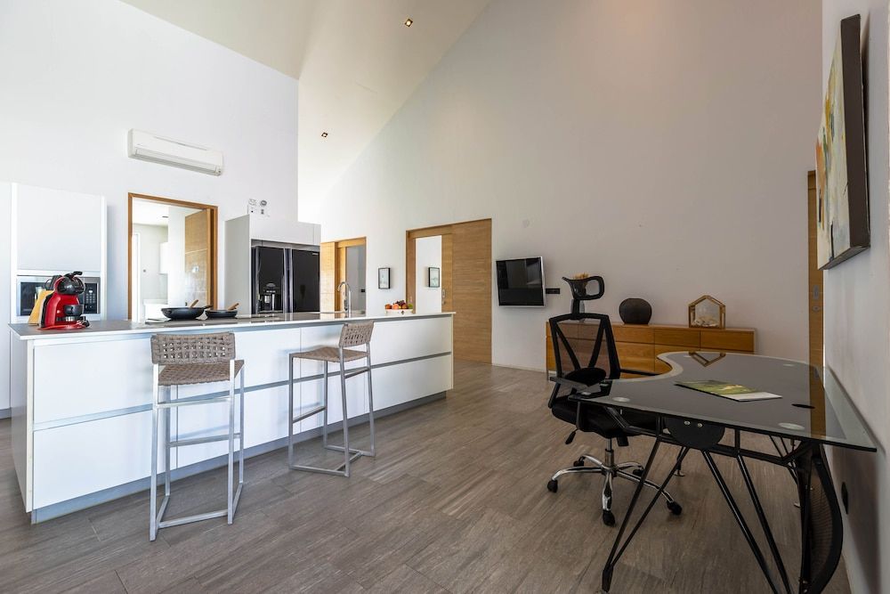 Large Private Pool Villa with 7 BR 7B Design Villa 42