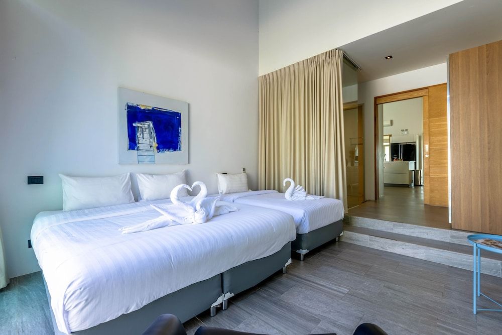 Large Private Pool Villa with 7 BR 7B Design Villa 25