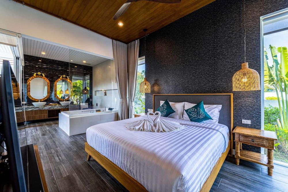 Luxury 7 Bedroom Pool Villa - WL67 Deluxe Villa 13