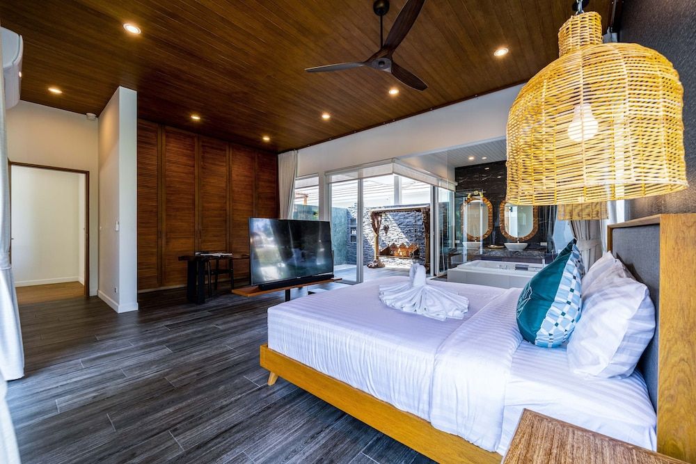 Luxury 7 Bedroom Pool Villa - WL67 Deluxe Villa 11