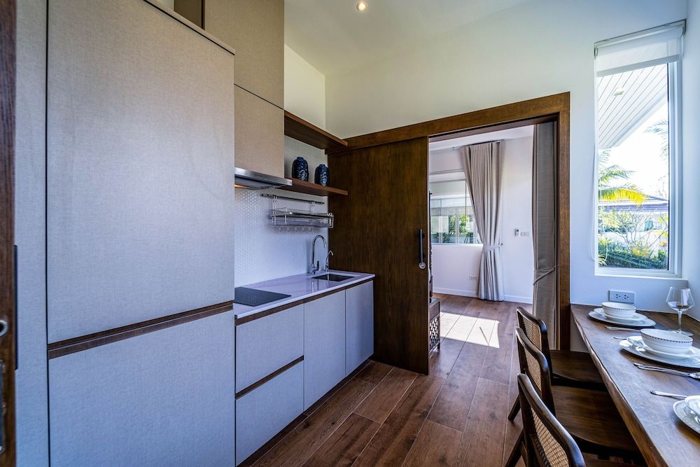 Luxury 7 Bedroom Pool Villa - WL67 Deluxe Villa 72