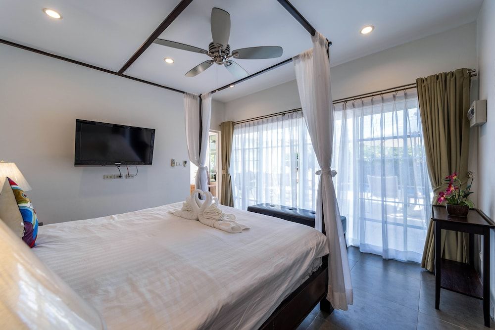 3 Bed Pool Villa in Great Location - STV Deluxe Villa 5