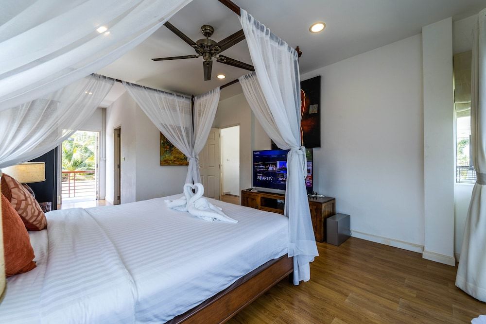 3 Bed Pool Villa in Great Location - STV Deluxe Villa 8