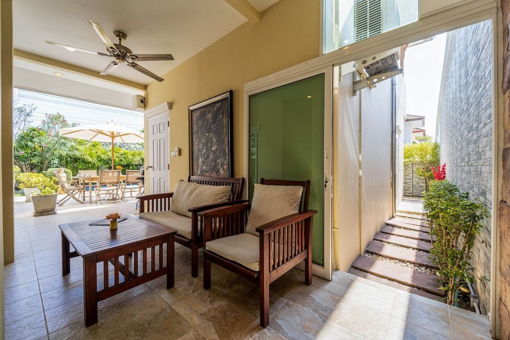 3 Bed Pool Villa in Great Location - STV Deluxe Villa 15