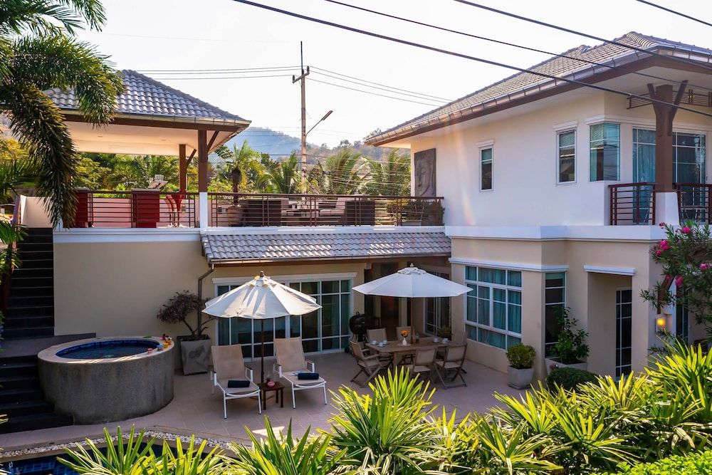 undefined 3 Bed Pool Villa in Great Location - STV 6