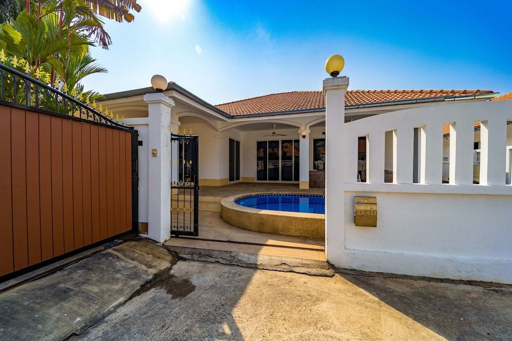 undefined Private 4 Bedroom Pool Villa - NG411 3