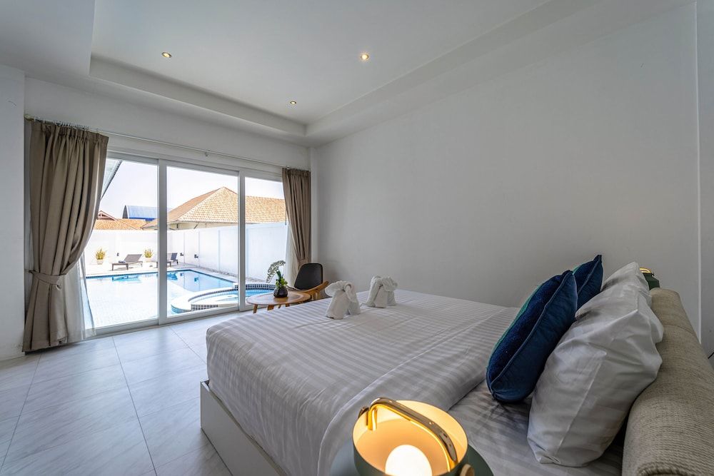 Modern Large 2 Bedroom Pool Villa - PV2 Villa 14