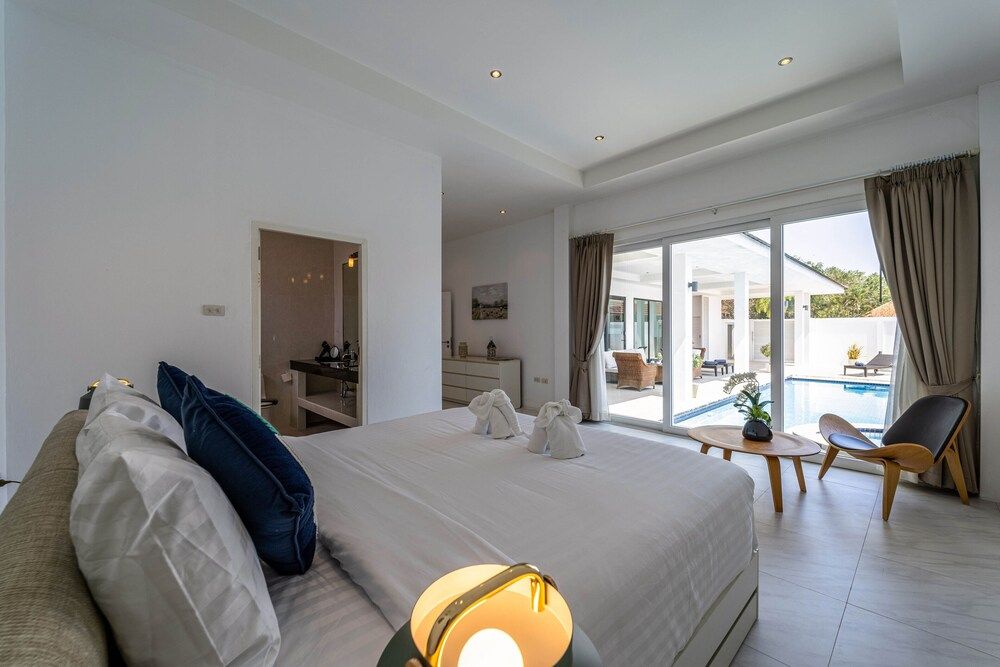 Modern Large 2 Bedroom Pool Villa - PV2 Villa 10