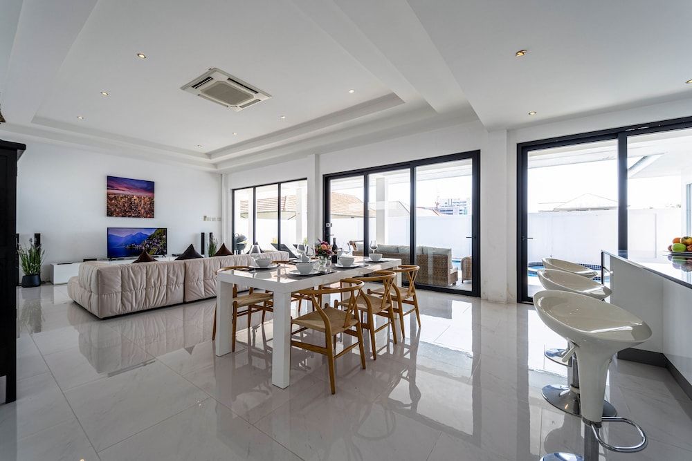 Modern Large 2 Bedroom Pool Villa - PV2 Villa 33