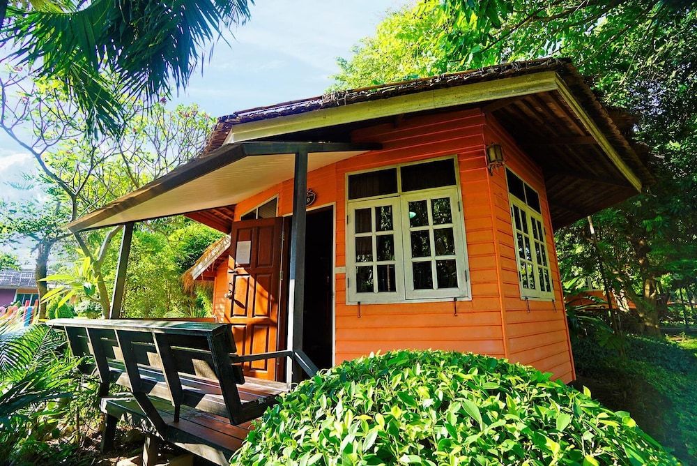 Aurora Resort Kanchanaburi Deluxe Cottage Calla Lilly 4