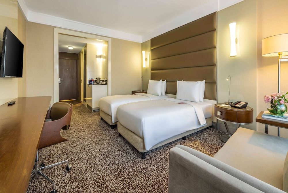 Deluxe Room, 2 Twin Beds, Accessible, Non Smoking