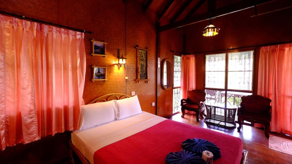 undefined Lolita Bungalow 2