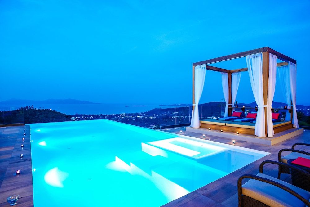 undefined Luxury Villa Crystal Blue 10