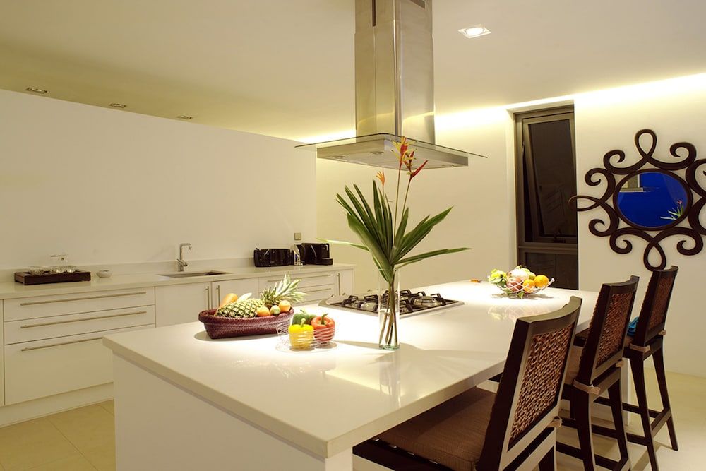 undefined Luxury Villa Crystal Blue 4