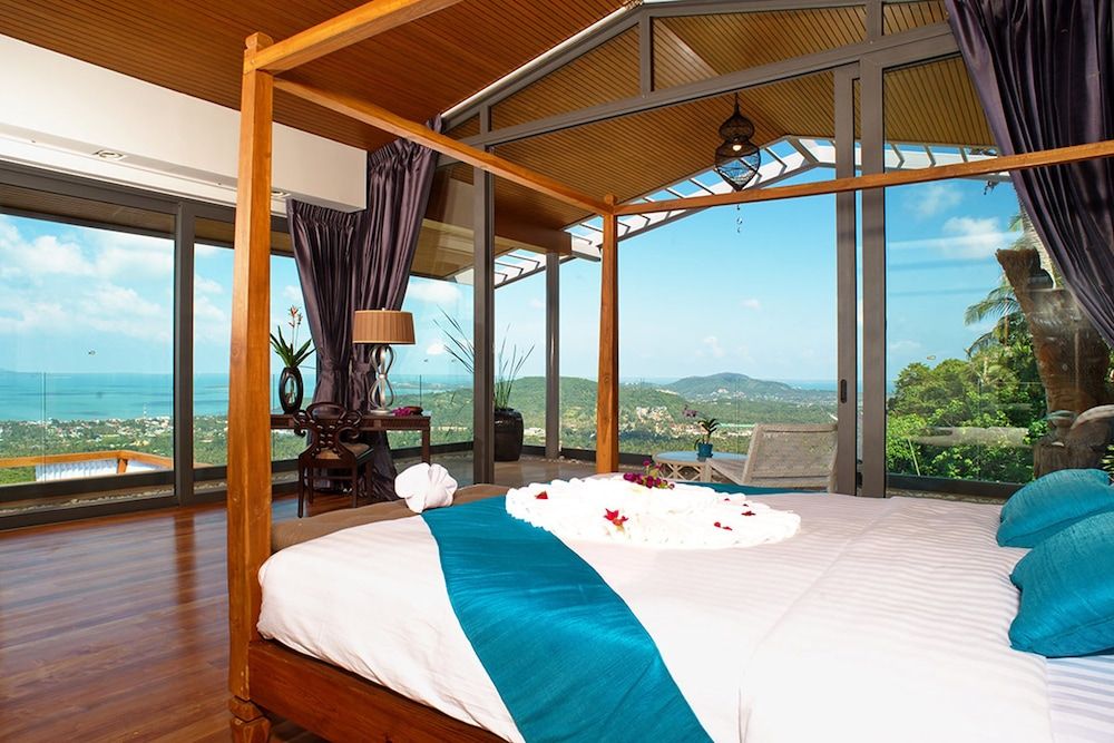 undefined Luxury Villa Crystal Blue