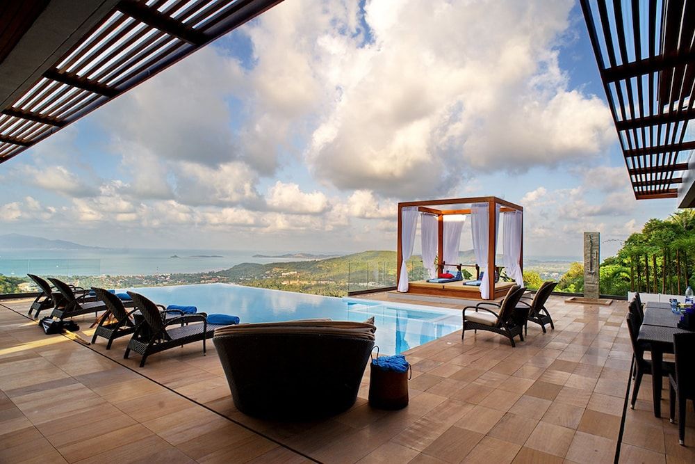 Luxury Villa Crystal Blue 4-Bedroom Villa with Private Pool 4